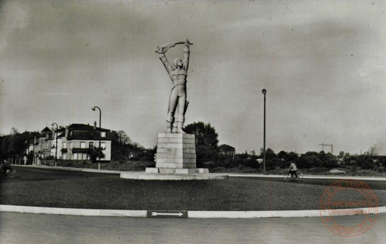 Thionville (Moselle) Statue de Merlin de Thionville.