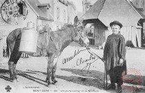 Cartes d'Autrefois (1890-1920) - Commerce, foires et marchés - L'Auvergne - Mont-Dore - Un jeune laitier et sa monture