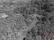 Vue aérienne du Hackenberg - Coffre de contre-escarpe du fossé anti-chars et bloc tourelle de 135