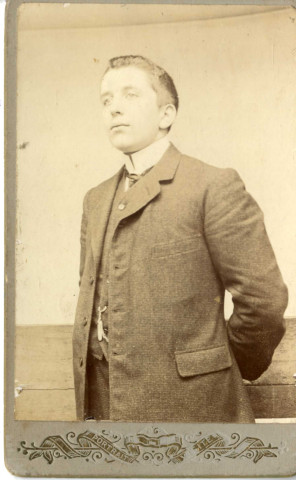 [Portrait de Charly Martha dans les années 1900]