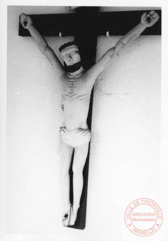 Statue du Christ crucifié (XVIIe) située dans la chapelle Saint-Hippolyte, 1 rue Saint-Hippolyte à Haute-Rentgen (commune de Basse-Rentgen)