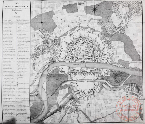 Plan de Thionville et de ses environs jusqu'à 500 toises de distance du chemin-couvert en 1775