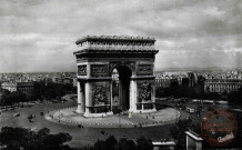 PARIS - La Place de l'Étoile, l'Arc de Triomphe
