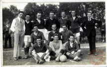 [Photographie de l'équipe de football, pour illustrer le match Strasbourg 06 - Sportive thionvilloise, gagné 3-1 par la Sportive Thionvilloise]