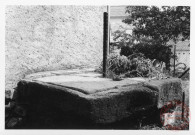 Puit situé au 22 Cour de l'Abbaye à Gandren (commune de Beyren-lès-Sierck)
