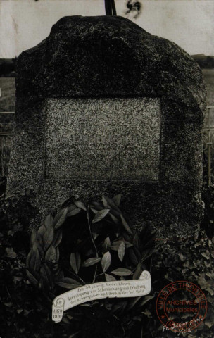 [Monument aux Morts à Saint-Privat]