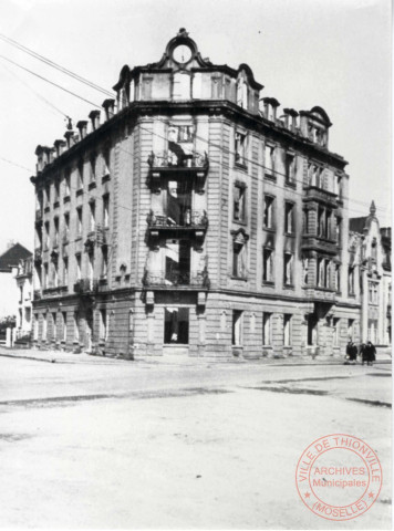 Avenue Albert 1er après les bombardements