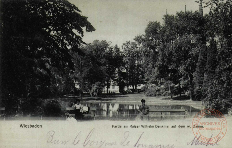 Wiesbaden. Partie am Kaiser Wilhelm Denkmal auf dem w.Damm.