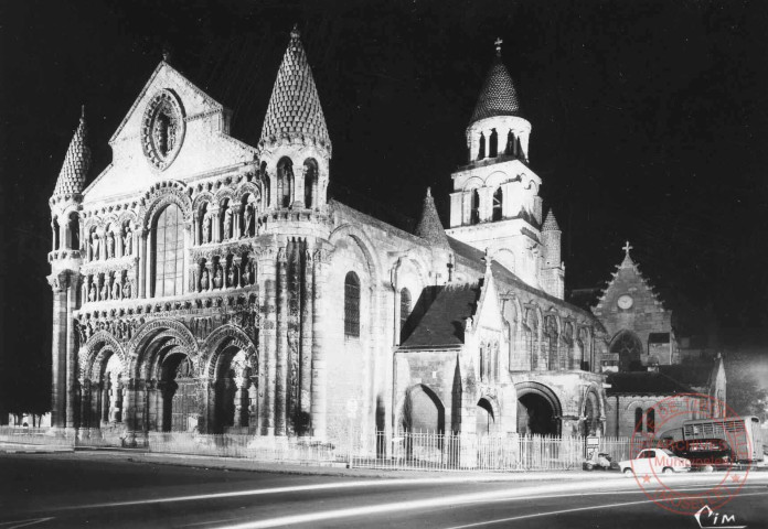 Poitiers (Vienne) - Illuminations nocturnes de Poitiers - Eglise Notre-Dame La Grande