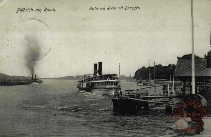 Biebrich am Rhein. Partie am Rhein mit Dampfer