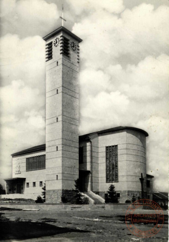 Roussy-le-village (Moselle) - Eglise Paroissiale - Vue de la Route Nationale Thionville-Luxembourg