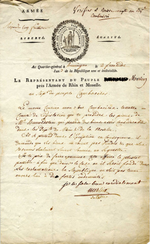 Lettre du représentant du peuple Merlin prés de l'armée de Rhin et Moselle au représentant du peuple Cambacéres à propos de biens de M. Hunolstein.