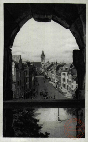 Trier.Blick auf die Siemeon-Strasse und Gangolfsldirche