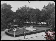 Quai Pierre Marchal à Thionville - Horloge florale réalisée par les employés municipaux