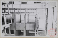 Angevillers. Tableau H.T. Seule la carcasse reste, tous les appareils ont été enlevés.