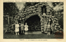 Tahiti. -Le Chapelet à la Grotte de Lourdes.