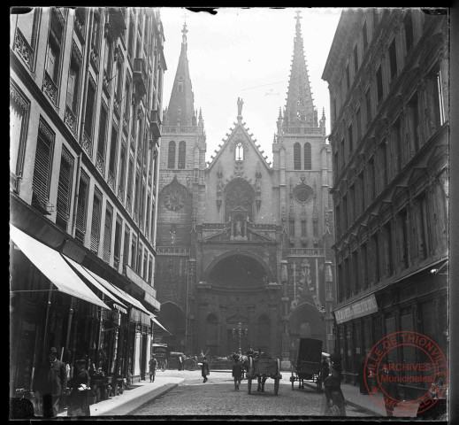 Lyon en mai 1903 - Eglise Saint-Nizier de puis la rue des Bouquetiers