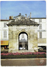Rochefort (Charente-Maritime) - La Fontaine Monumentale sur la Place Colbert