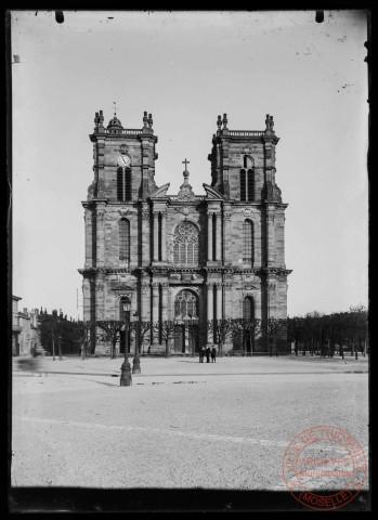 Collégiale Notre-Dame de l'Assomption, place d'Armes à Vitry-le-François (51)
