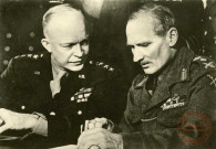 Le Maréchal Montgoméry et le Général Eisenhower.