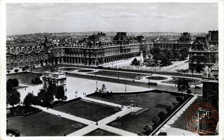 Paris... en flanant - La Place du Carrousel - le Louvre et la Cour du Carrousel