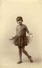 [Photographie de jeunes filles déguisées]