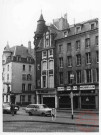 15 place du Marché,façade XVIIIe avec tourelle remaniée et 2 fenêtres XVe avec sculptures - Thionville
