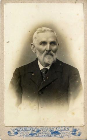 [Portrait de Michel Kieffer époux de Malvina Bourgeois et père de Julie Kieffer à Etalle, dans les années 1890]