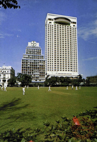 The Furama Hôtel.Hong Kong. On one side the world's most spectacular harbour,on the other a true English cricket ground.