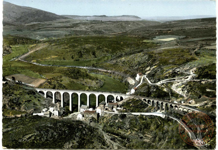 Chasseradès (Lozère) alt. 1171m. - Le Viaduc de Mirandol sur le Chassezac - Vue aérienne