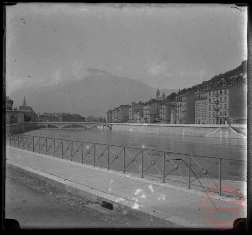 Grenoble en juin 1903 - Vue prise depuis le quai Jongkind