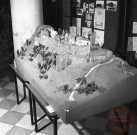 Exposition sur les fortifications à Thionville en 1970 par Georges Martig - Maquette d'un château en ruines