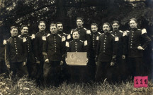 [Photographie de la classe 1908 pour les 112 derniers jours de service avec Pierre Defrêne]