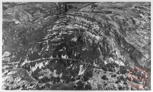 48. Relief - Jura : Pli calcaire dans la région de Saint-Claude - Septmoncel