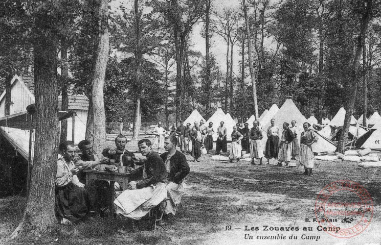 Cartes d'Autrefois (1890-1920) - Guerres et militaires - Les Zouaves au Camp - Un ensemble du Camp