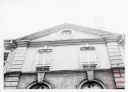 15 rue du Mersch, fronton néoclassique - Thionville