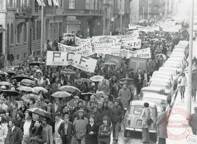 [Usinor, manifestation sidérurgie, 15000 personnes dans les rues]