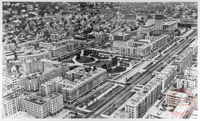 50. La ville moderne - Le Havre (Seine-Maritime), l'avenue Foch et le square Saint-Roch