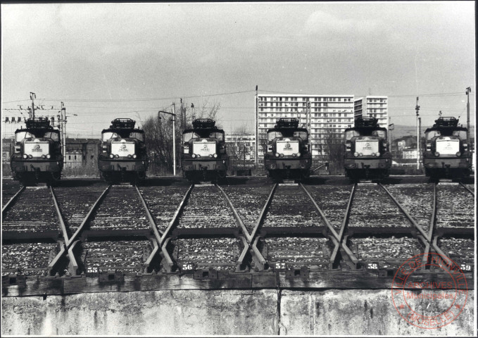 [Photographie du dépôt SNCF de Thionville vers 1980]