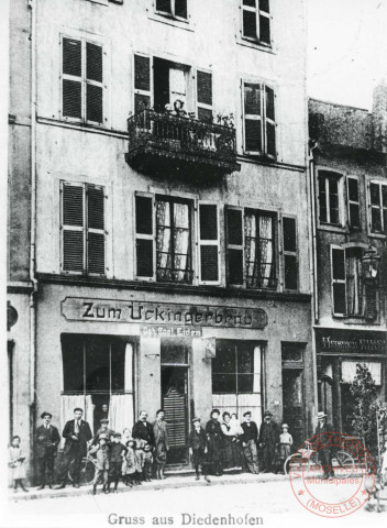 Café Eiden, 5 rue du Manège, en 1915.