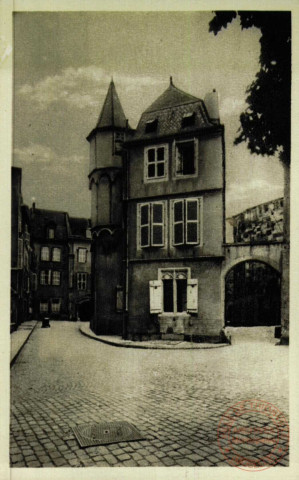 Thionville : Cour du Château