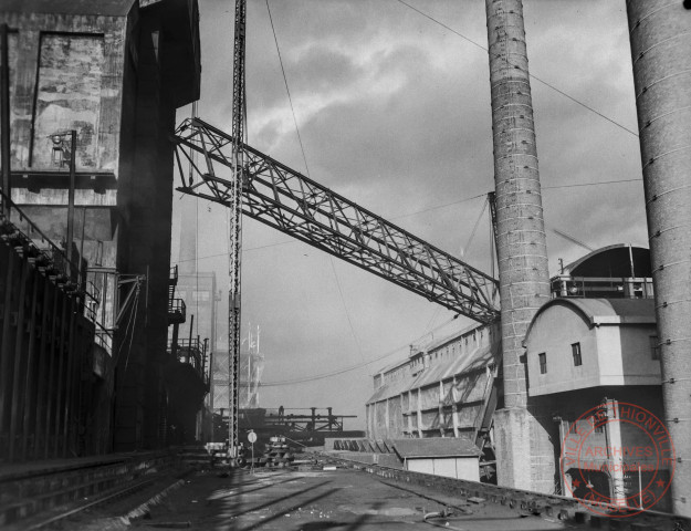 [L'usine de Thionville - Les hauts-fourneaux]