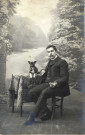 [Photographie de Jules Martha dans les années 1920]