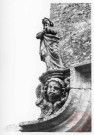 Bildstock situé rue Principale à Puttelange-lès-Thionville, à côté de l'école. Statues de Saint-Donat, Saint-Ferré, Saint-Quirin et Saint-Firmin. Partie haute de 1744 et partie basse (Christ au tombeau) du XVIe