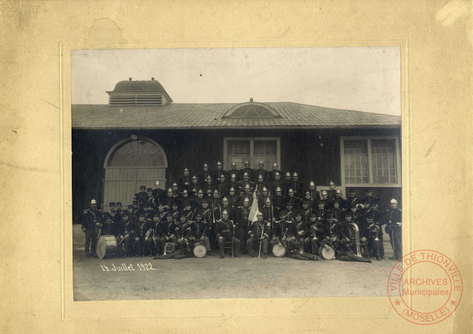 [Groupe de la musique des sapeurs-pompiers le 14 juillet 1922]