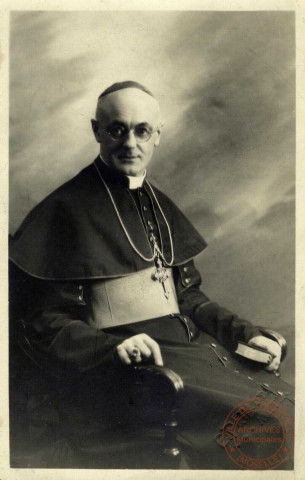 [Monseigneur HEINTZ, Evêque de Metz, 1938-58]