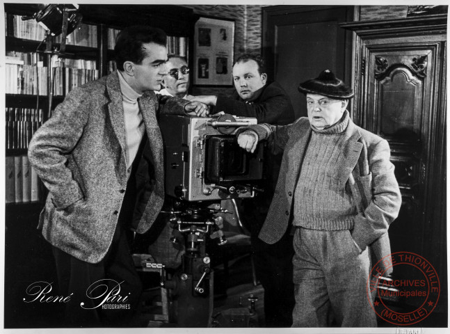 Michel Drain (à gauche) et Pierre Mac Orlan (Pierre Dumarchey)