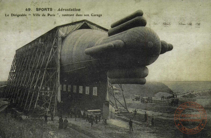 SPORTS - Aérostation - Le Dirigeable 'Ville de Paris', rentrant dans son garage