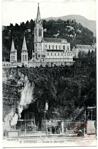 Lourdes - Grotte et Basilique