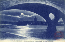 Toulouse. Arche du Pont des Amidonniers au fond, l'Hôpital.